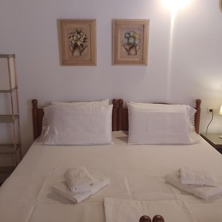 Retzos Rooms Himare Exterior foto