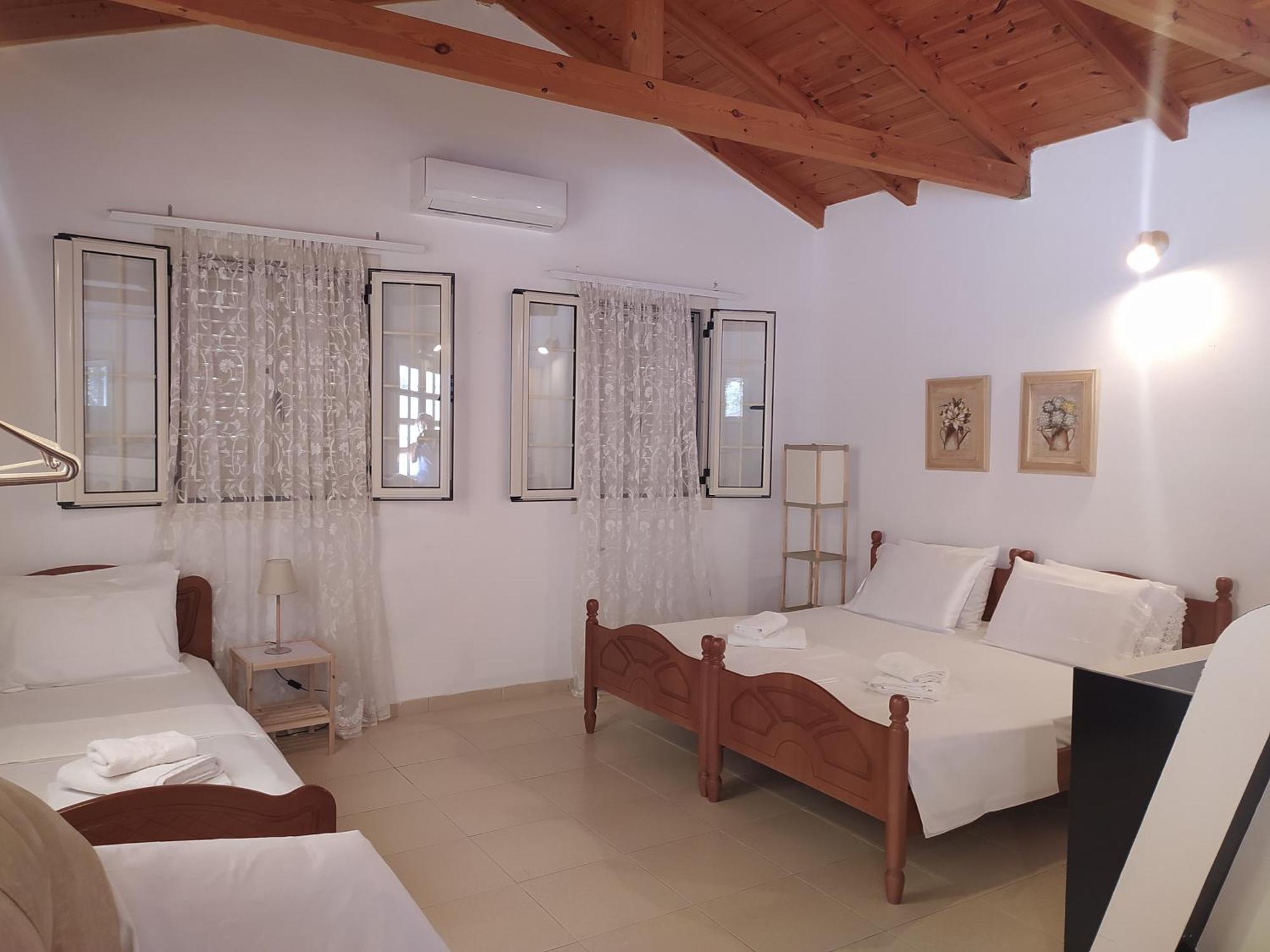Retzos Rooms Himare Exterior foto